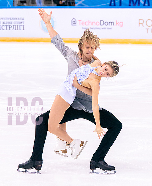 Zoe Larson & Andrii Kapran (UKR)