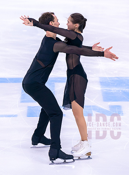 Gaukhar Nauryzova & Boyisangur Datiev (KAZ)