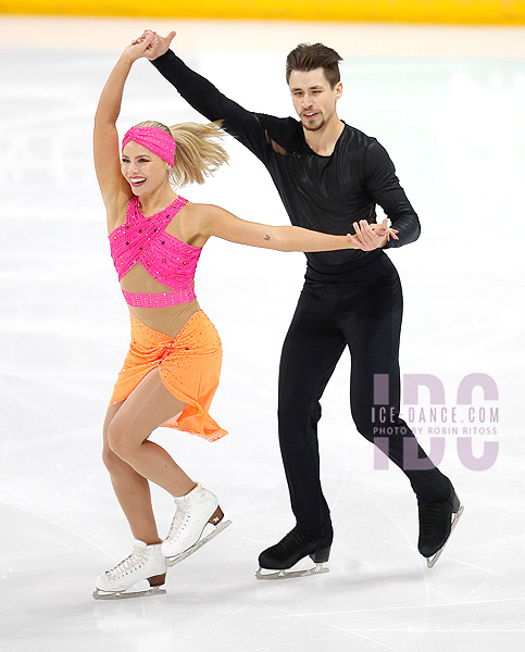 Molly Lanaghan & Dmitre Razgulajevs (CAN)