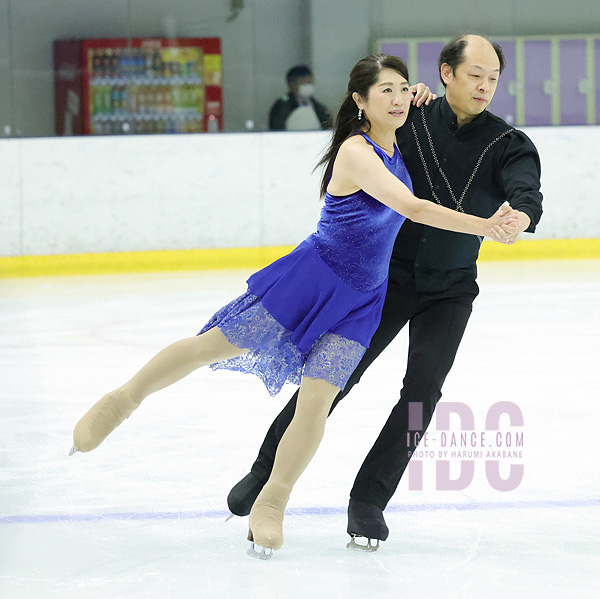Chizu Kanzaki & Naoaki Nishikawa