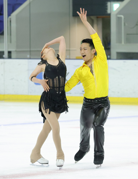 Akari Kinoshita & Takahiko Tamura