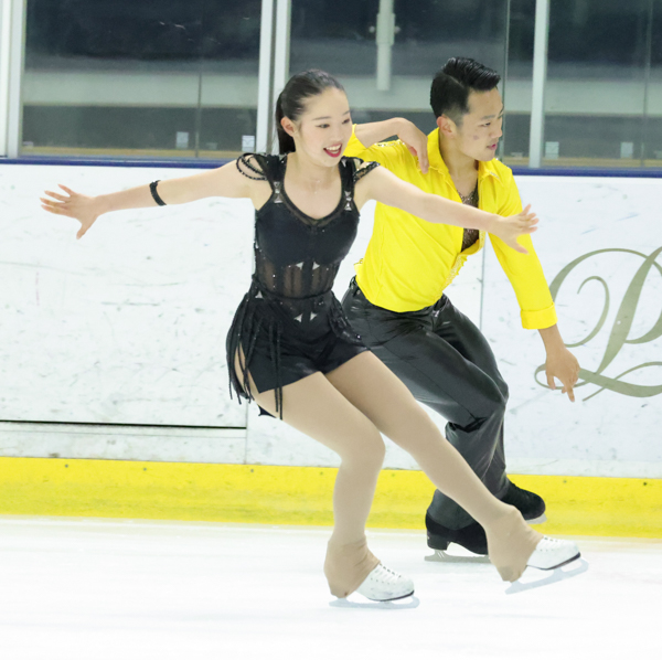 Akari Kinoshita & Takahiko Tamura