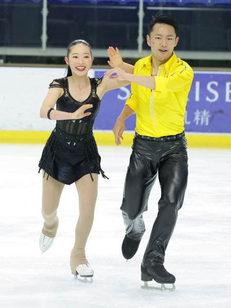 Akari Kinoshita & Takahiko Tamura