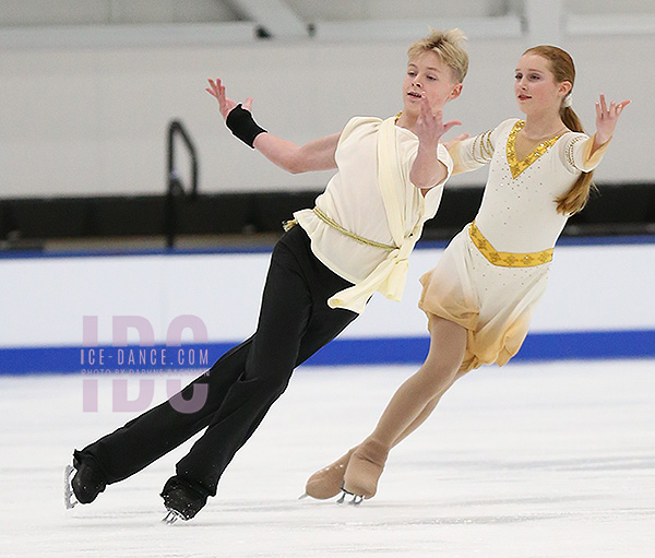 Dessie Hoewing-Moxley & Daniel Dehart