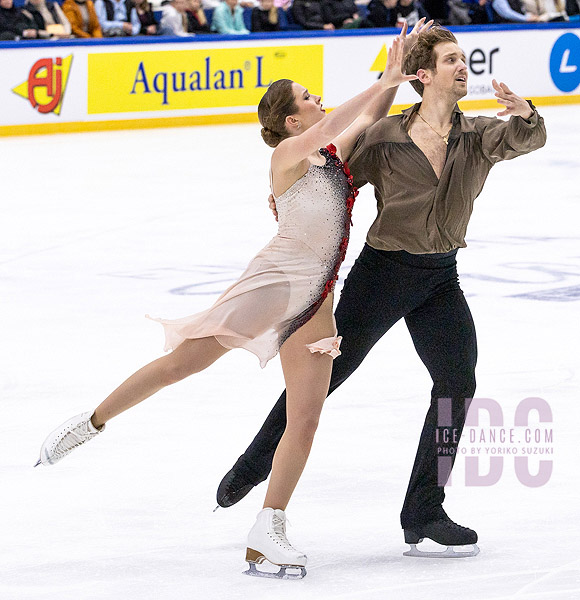 Christina Carreira & Anthony Ponomarenko (USA)