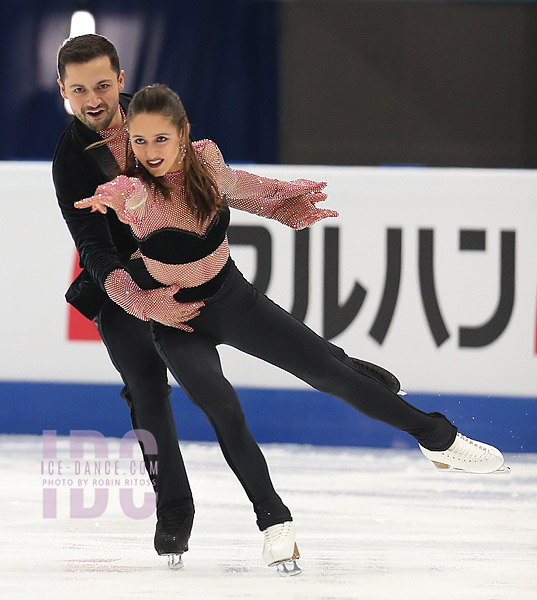 Lilah Fear & Lewis Gibson (GBR)