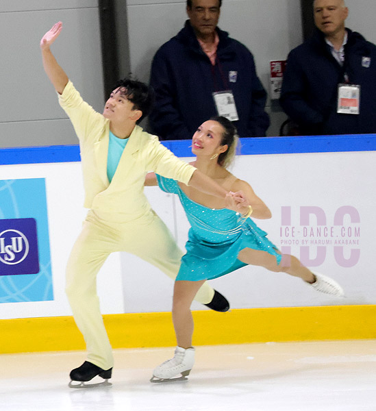 Chloe Nguyễn & Brendan Giang (CAN)