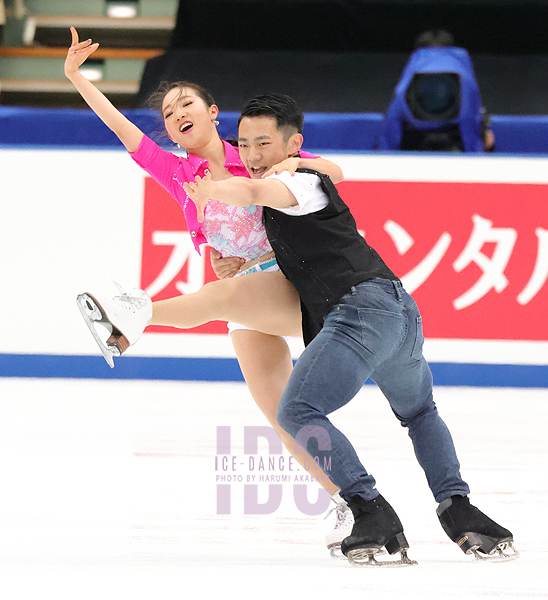 Akari Kinoshita & Takahiko Tamura