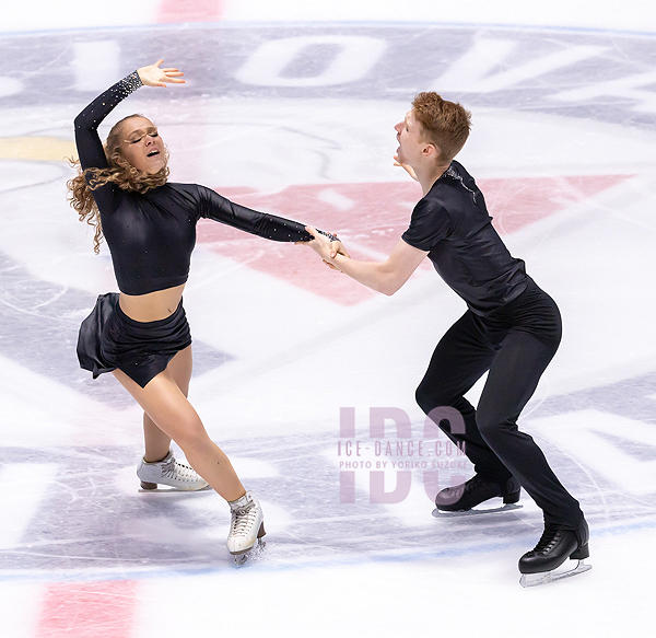 Anna Simova & Kirill Aksenov (SVK)