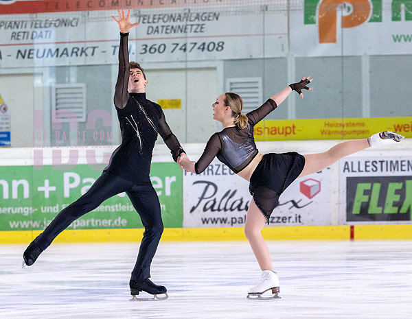 Eliska Zakova & Filip Mencl (CZE)