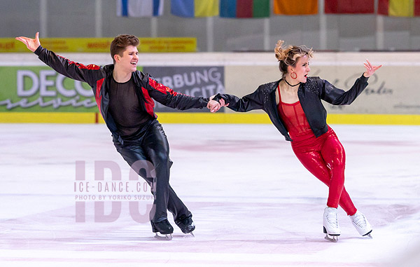 Carolane Soucisse & Shane Firus (IRL)