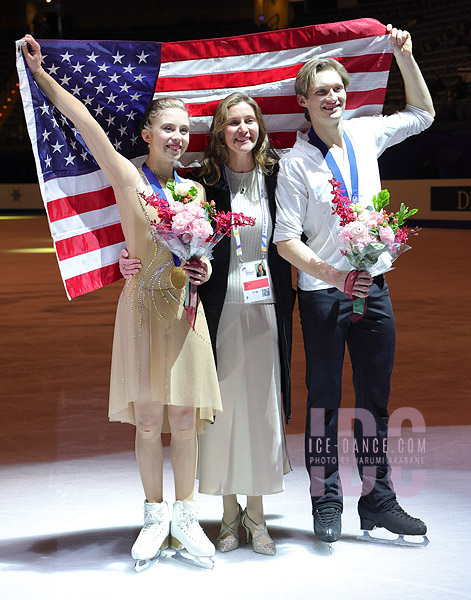 Gold - Leah Neset & Artem Markelov (USA) with coach Elena Dostatni