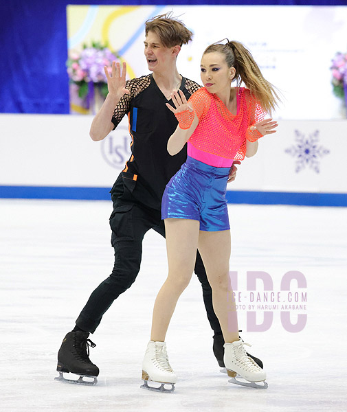 Iryna Pidgaina & Artem Koval (UKR)