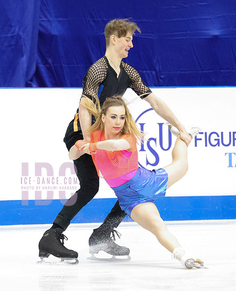 Iryna Pidgaina & Artem Koval (UKR)