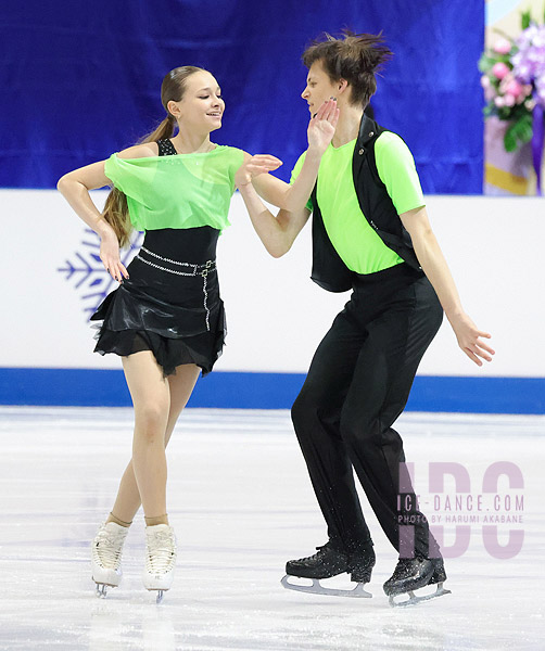 Ksenia Sipunova & Miron Korjagin (EST)