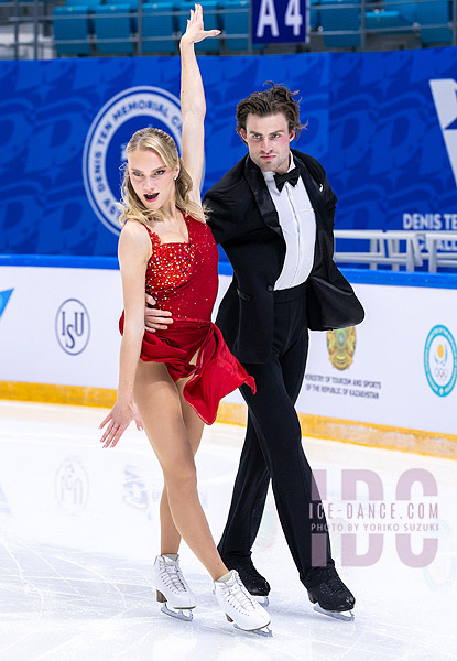 Phebe Bekker & James Hernandez (GBR)