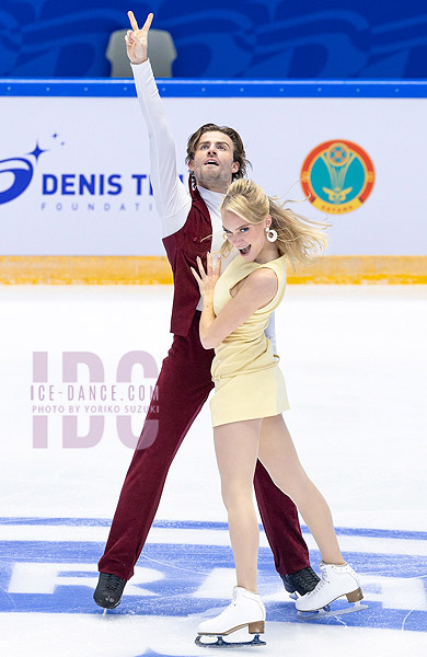 Phebe Bekker & James Hernandez (GBR)