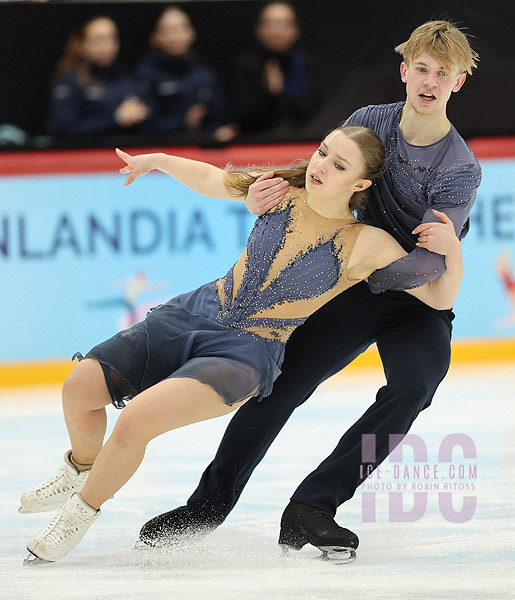 Mariia Pinchuk & Mykyta Pogorielov (UKR)