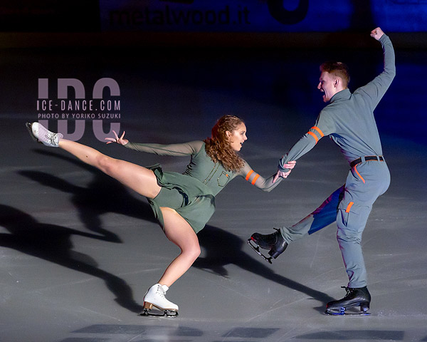 Anna Simova & Kirill Aksenov (SVK)