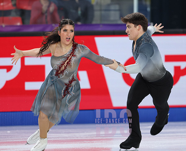 Iryna Pidgaina & Artem Koval (UKR)