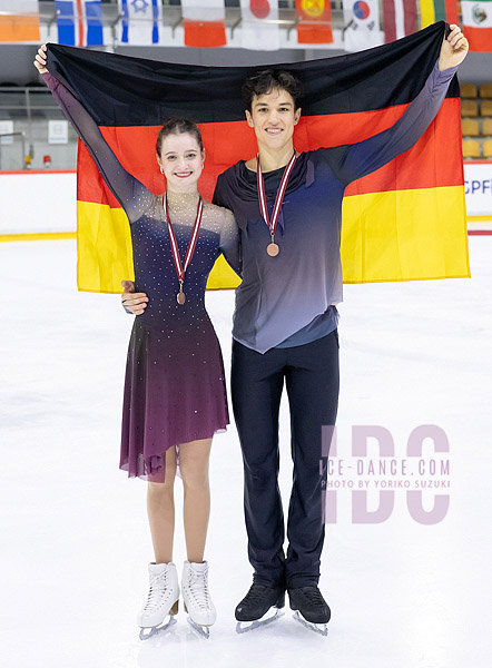 Darya Grimm & Michail Savitskiy (GER) 