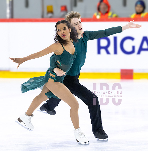 Hilda Taylor & Alexander Buchholdt  (FIN)