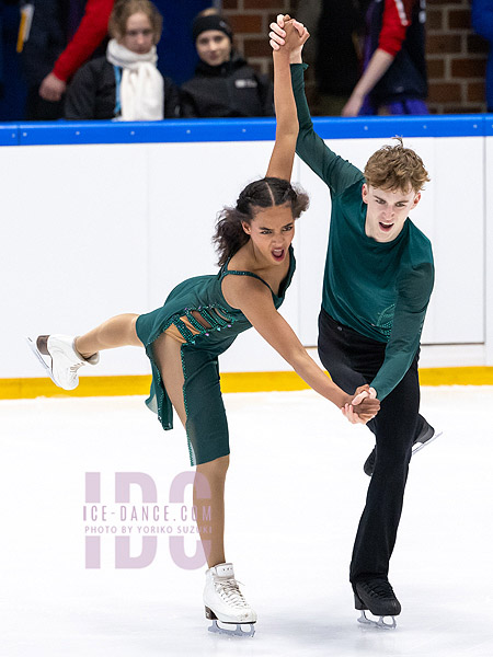 Hilda Taylor & Alexander Buchholdt (FIN)