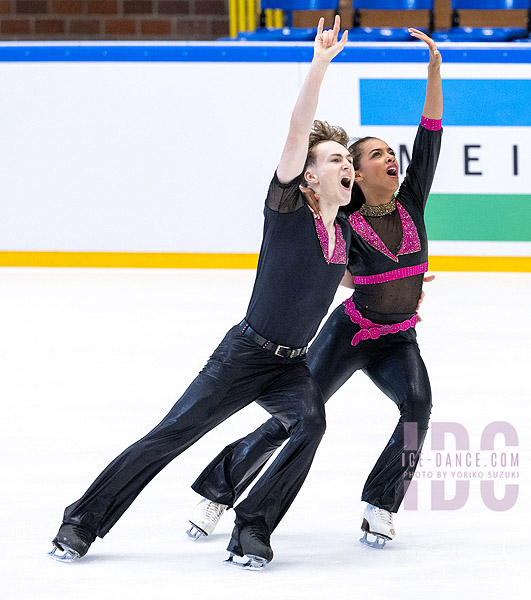 Hilda Taylor & Alexander Buchholdt (FIN)