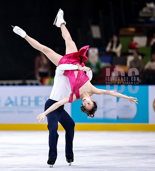 Chloe Nguyen & Brendan Giang (CAN)