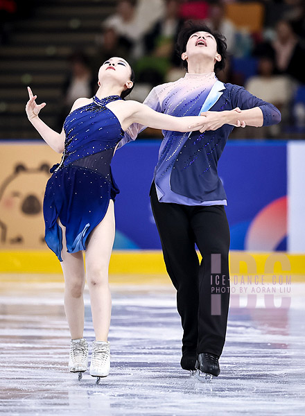 Xinyi Yu & Tianyi Liu (CHN)