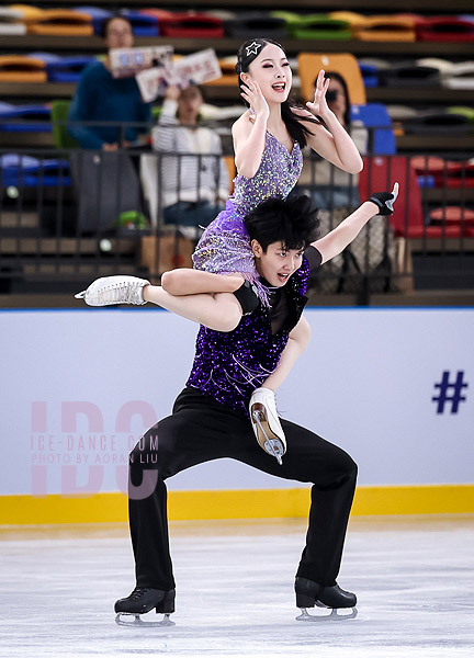 Xinyi Yu & Tianyi Liu (CHN)