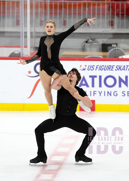 Alicia Fabbri & Paul Ayer (CAN)