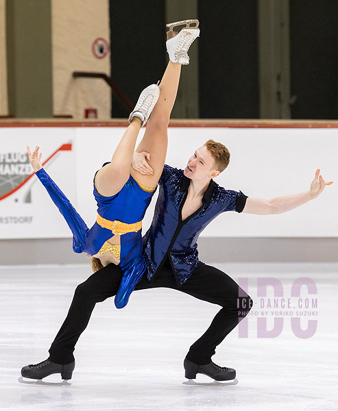 Anna Simova & Kirill Aksenov (SVK)