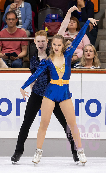 Anna Simova & Kirill Aksenov (SVK)