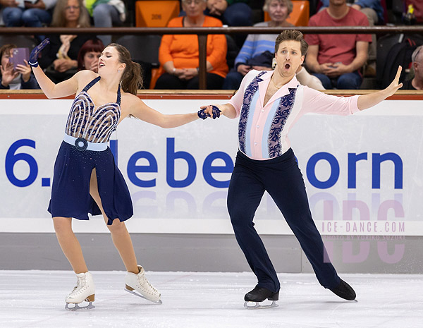 Christina Carreira & Anthony Ponomarenko (USA)