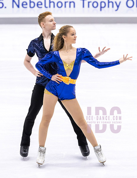 Anna Simova & Kirill Aksenov (SVK)