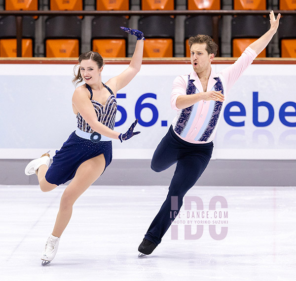 Christina Carreira & Anthony Ponomarenko (USA)