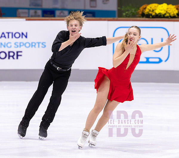 Mariia Pinchuk & Mykyta Pogorielov (UKR)