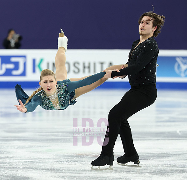 Alicia Fabbri & Paul Ayer (CAN)