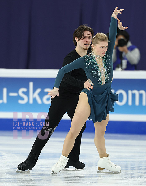 Alicia Fabbri & Paul Ayer (CAN)