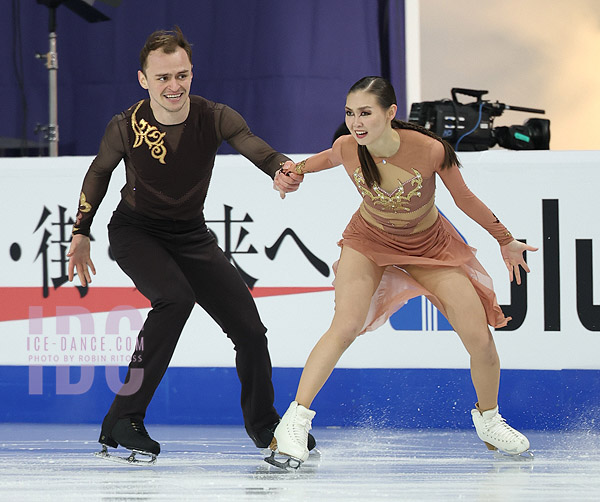 Gaukhar Nauryzova & Boyisangur Datiev (KAZ)