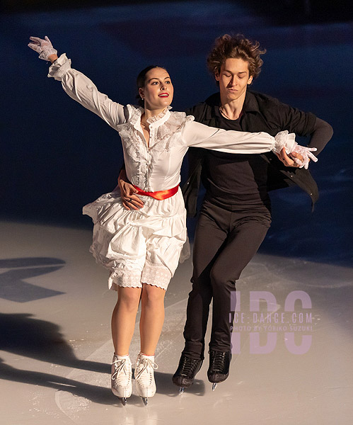 Helena Carhart & Filip Bojanowski