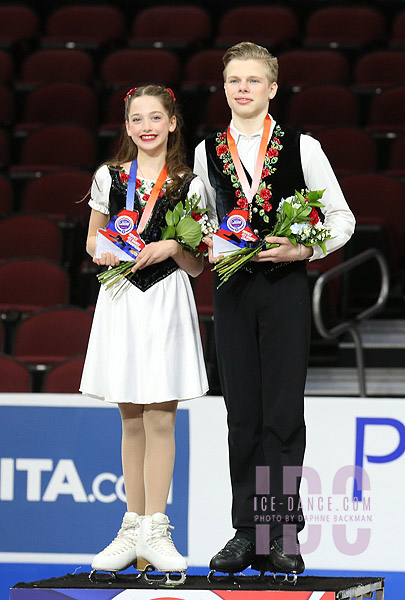 Marian Carhart & Denis Bledsoe (gold)