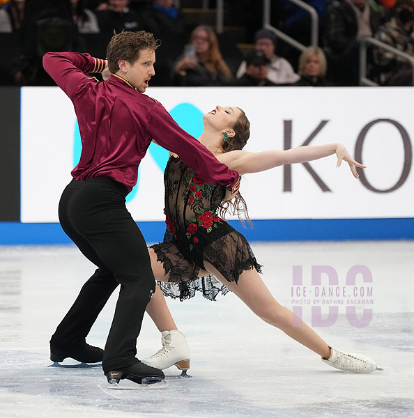 Christina Carreira & Anthony Ponomarenko (USA)