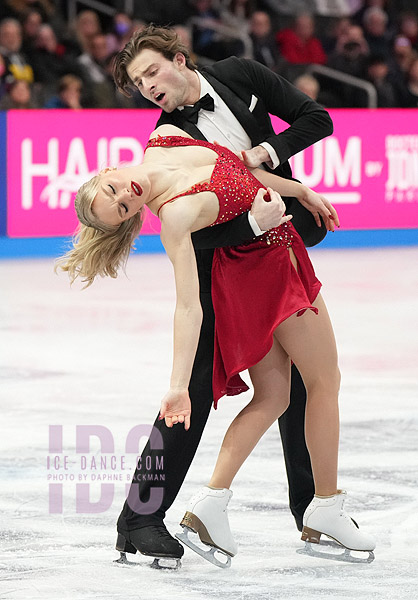 Phebe Bekker & James Hernandez (GBR)