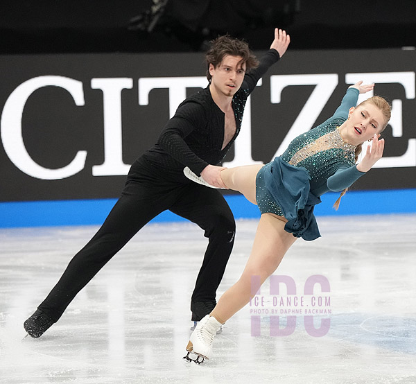 Alicia Fabbri & Paul Ayer (CAN)
