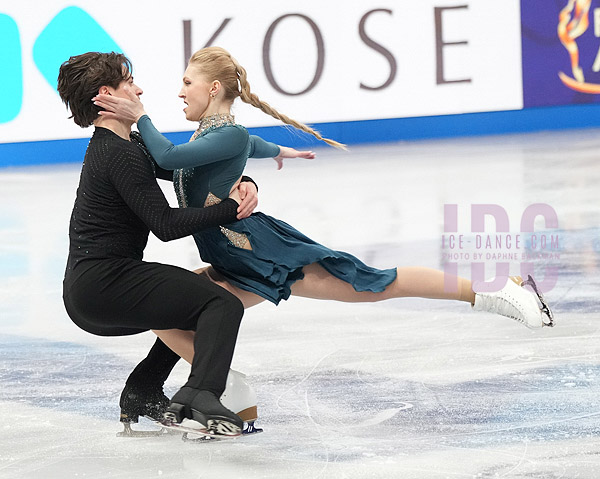 Alicia Fabbri & Paul Ayer (CAN)