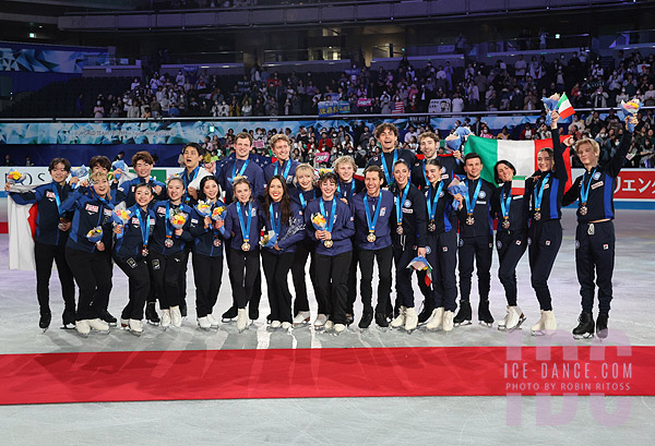 The medalists (Team Japan, USA and Italy)