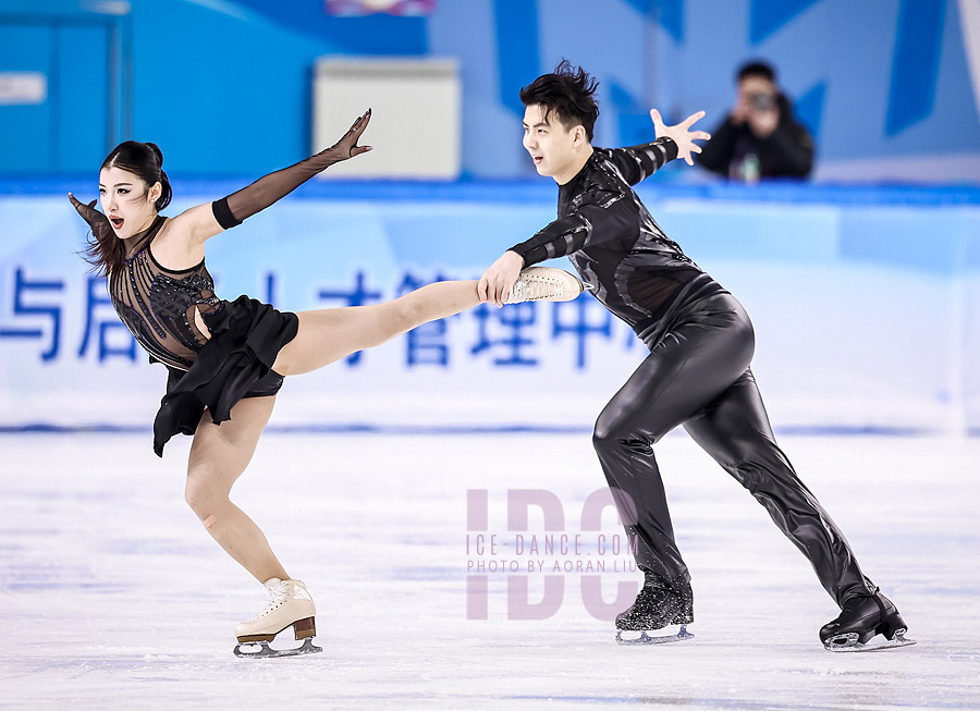 Shiyue Wang & Xinyu Liu