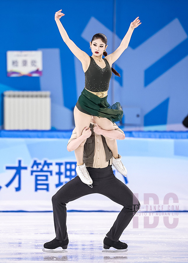 Zixi Xiao & Linghao He